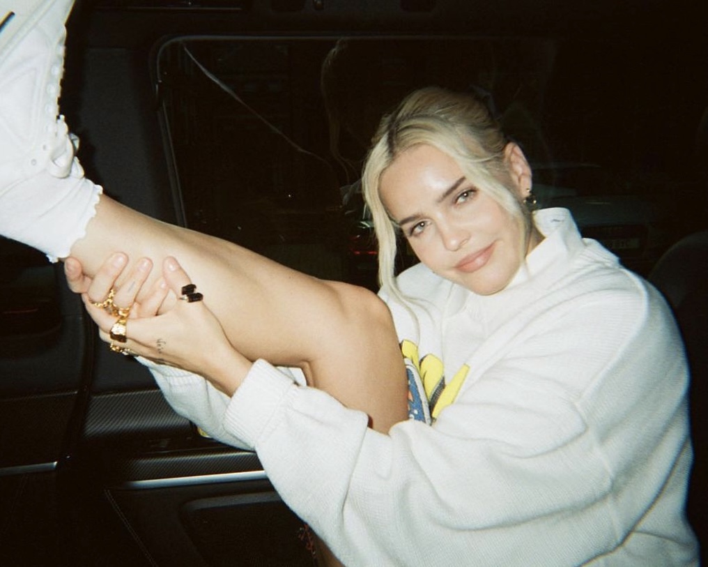 Anne-Marie: Being Who You Are – ROARA Magazine